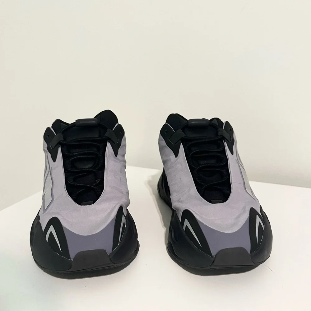 Adidas Yeezy 700 MNVN Shoes Size 7.5 Mens/9Women's Geode/Black GW9526 YZY 700